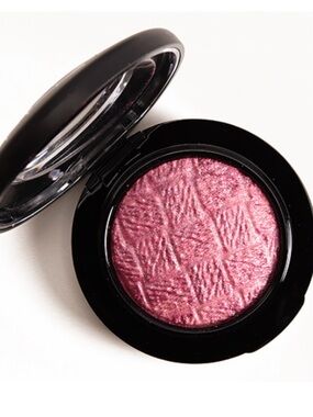 MAC Cosmetics Limited Edition Mineralize Blush in Please Yourself